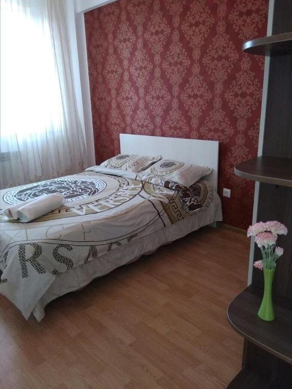 Алматы: Apartment on Kazybeka Bi 139/2