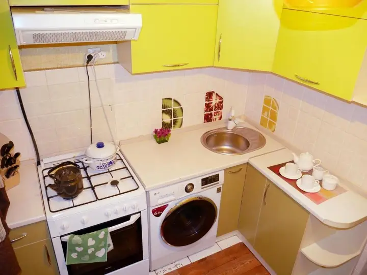 Алматы: Apartment on Abay 101