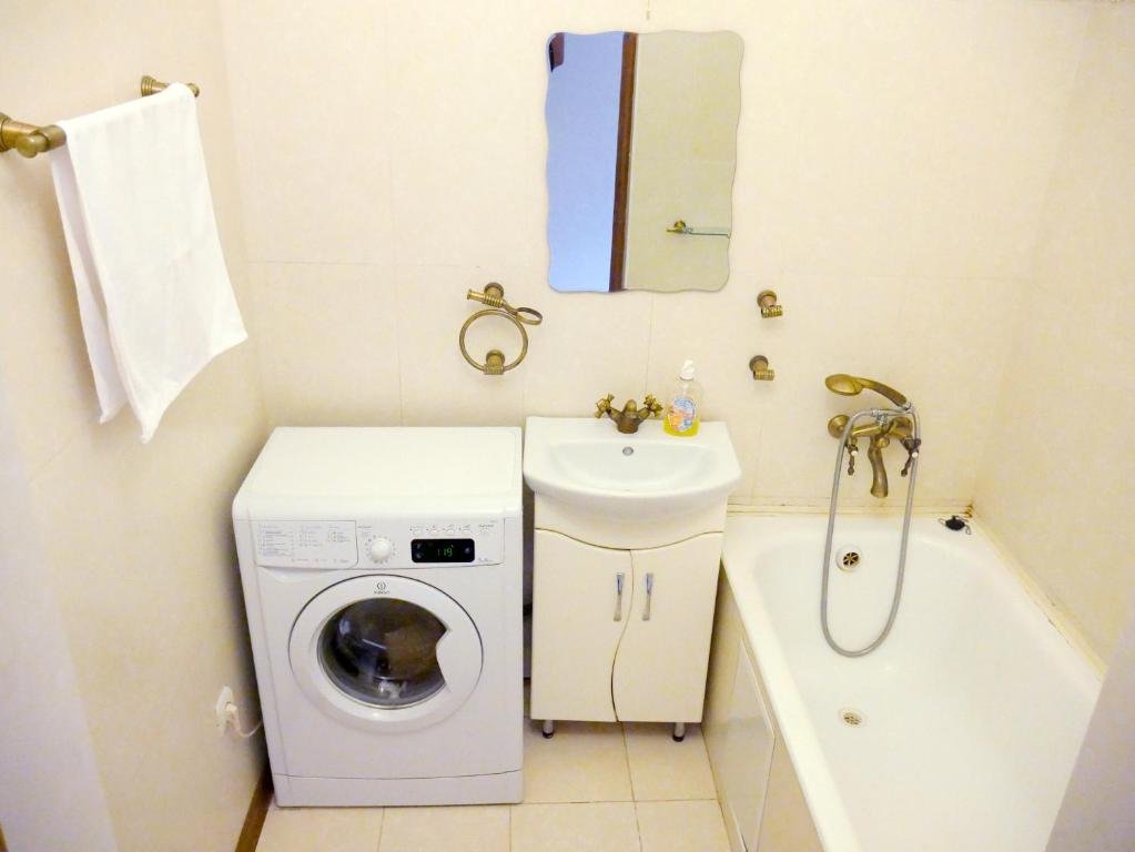 Алматы: Apartment on Jarokova 167