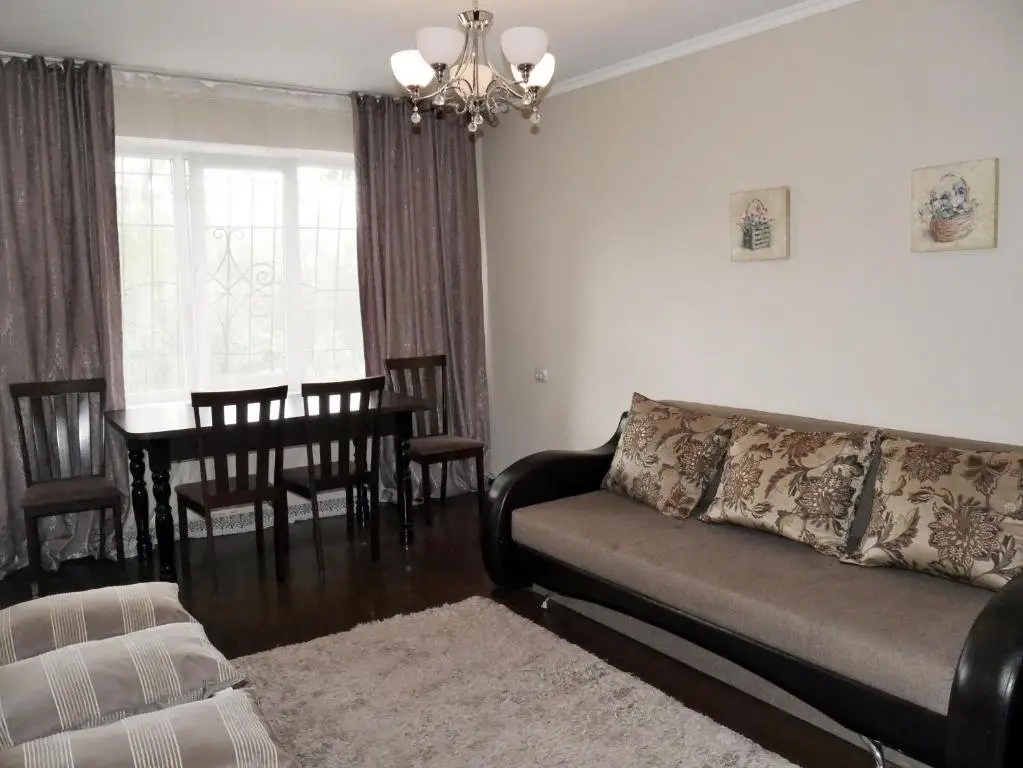 Алматы: Apartment on Satpaev 78