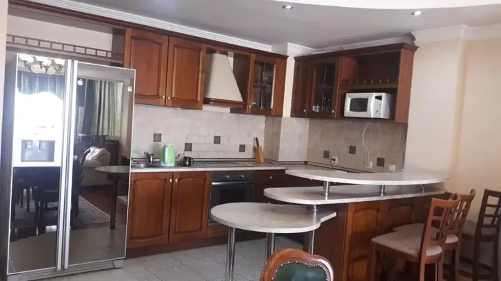 Алматы: Apartments on Masanchi 98