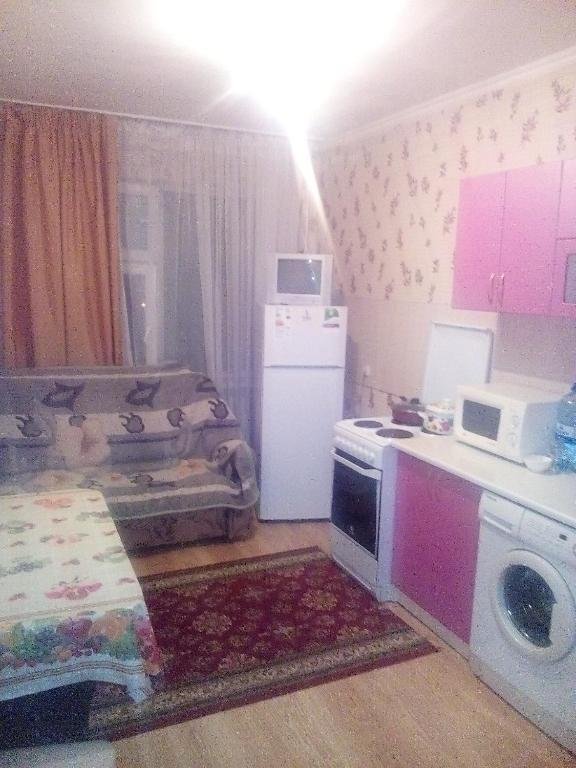 Астана: Apartment on Momysh Uly 23