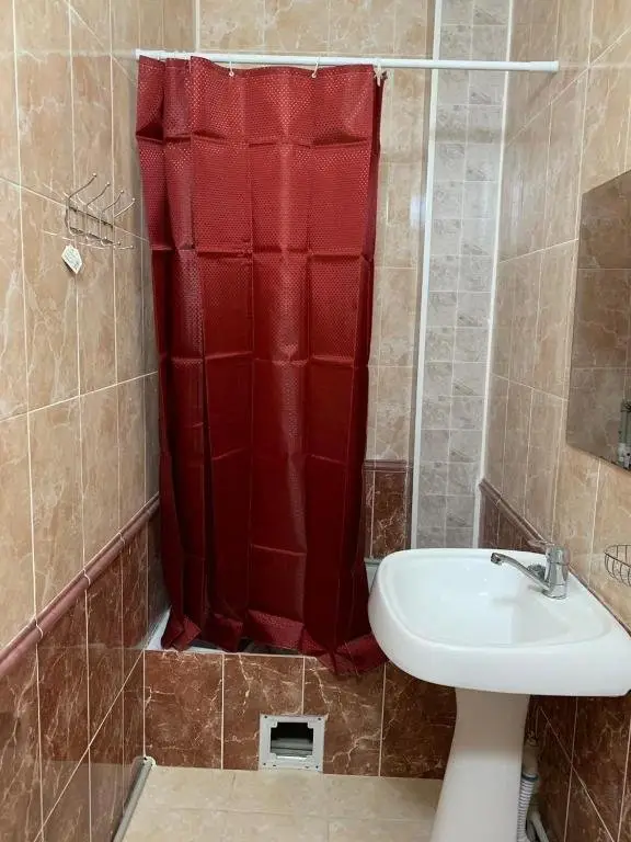 Атырау: Guest House On Geolog 2