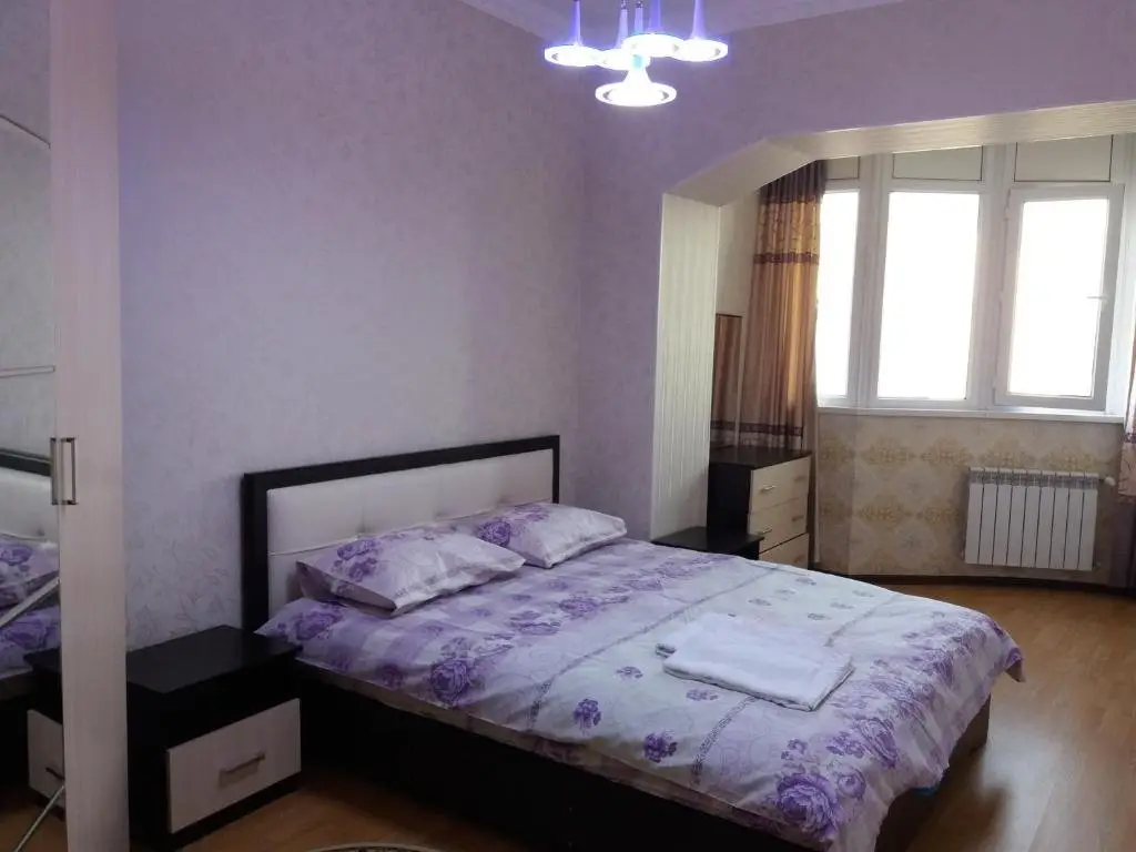 Алматы: Apartment on Zharokov 137 7 floor