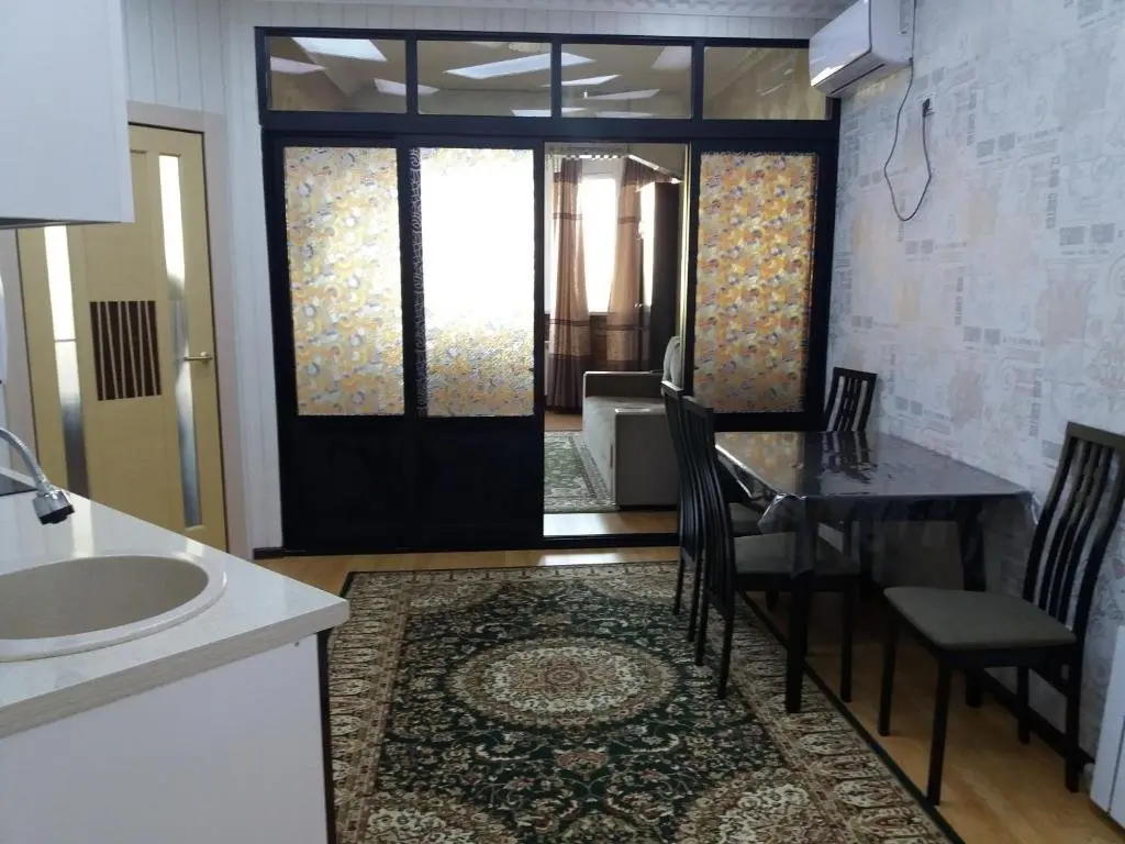 Алматы: Apartment on Zharokov 137 7 floor