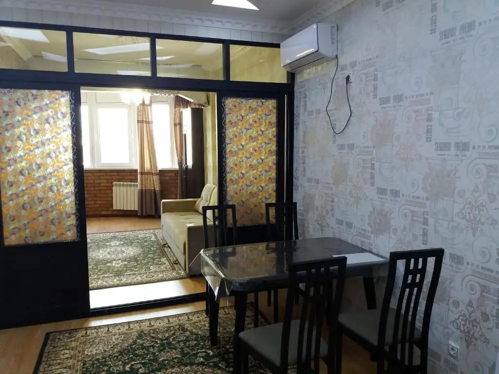 Алматы: Apartment on Zharokov 137 7 floor
