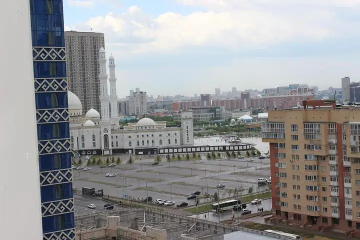 Астана: Comfortable apartment in millennium park 45 m2