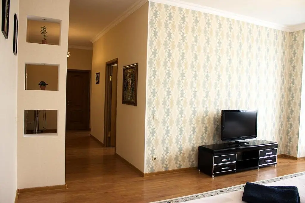 Алматы: Apartment on Gagarin 127/91(3)
