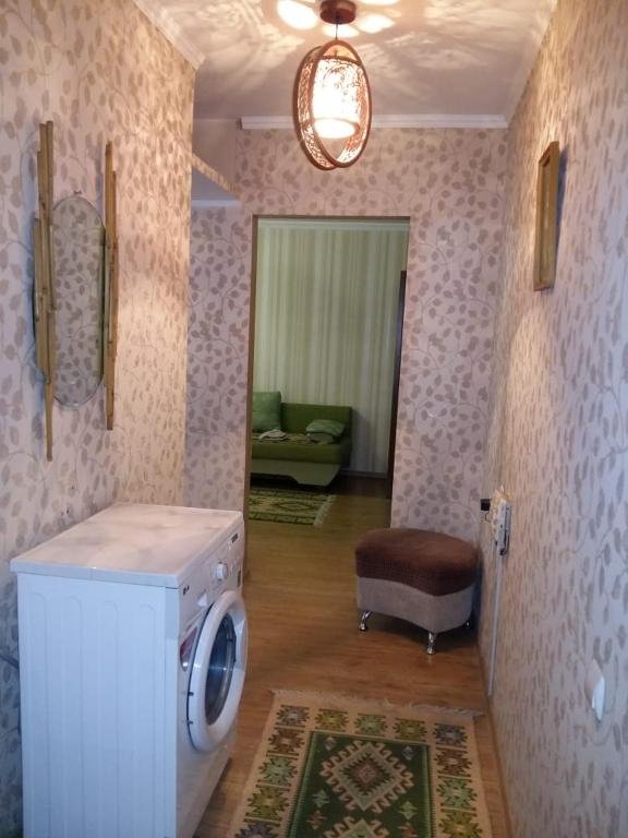 Алматы: Apartments on Zharokova 16