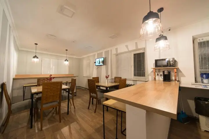 Алматы: Hostel 211A
