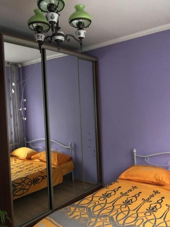 Алматы: Apartment 2 on Zenkova 56