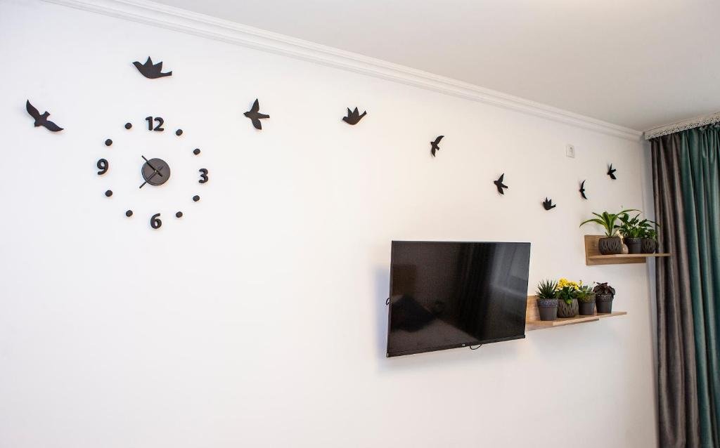 Алматы: Cozy studio apartment with mountain view