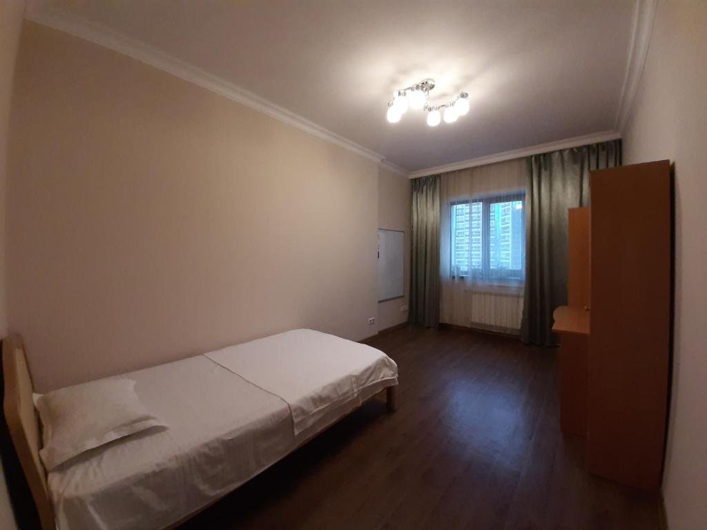 Алматы: 3 room apartment in the center of Almaty 89
