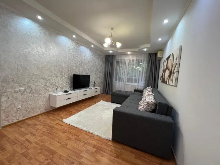 Алматы: Apartment on Tulebayeva 21