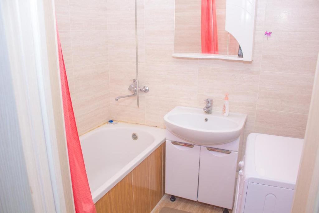 Астана: Apartment on Sarayshyq 7/3
