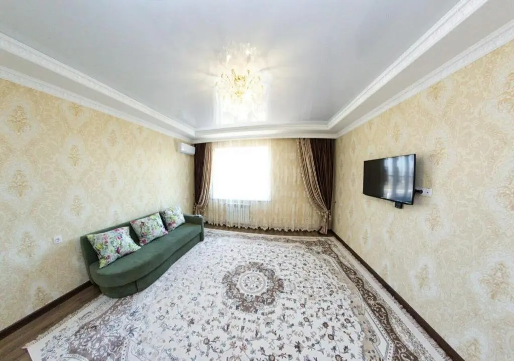 Уральск: Apartment on Myrza Ali 30/1