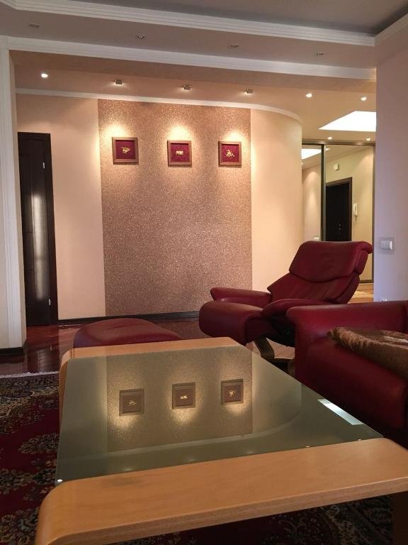 Алматы: Luxury 3 bedroom apartment in upscale complex