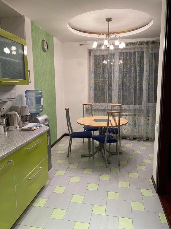 Алматы: Luxury 3 bedroom apartment in upscale complex