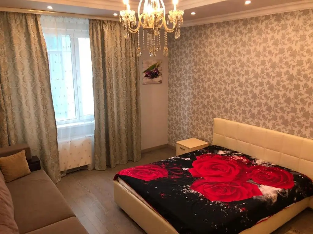 Алматы: Apartment on Nazarbayeva 223