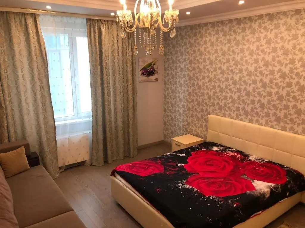 Алматы: Apartment on Nazarbayeva 223