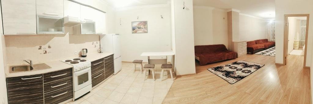 Астана: 2-room apartment on Saryarka Avenue, 1A