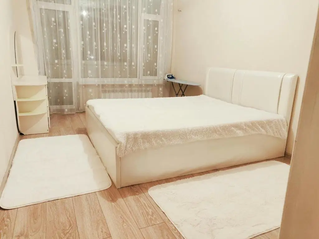 Астана: 2-room apartment on Saryarka Avenue, 1A