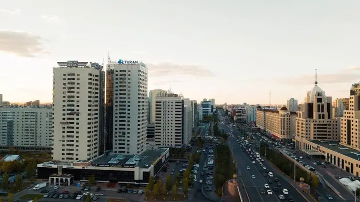 Астана: 2-room apartment on Saryarka Avenue, 1A