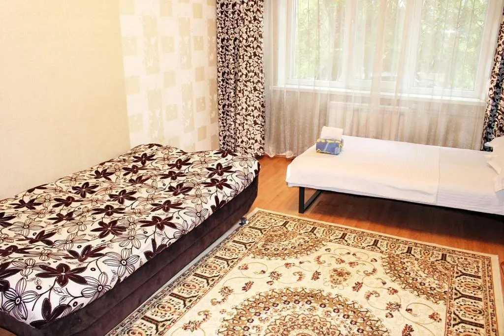 Алматы: Apartment on 20 Line, 44