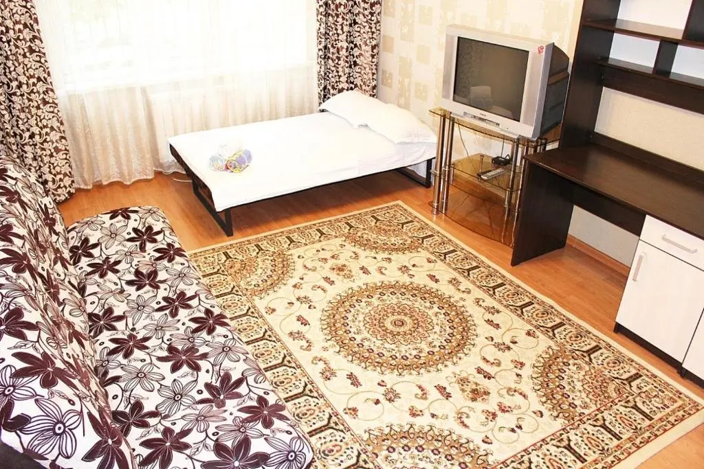 Алматы: Apartment on 20 Line, 44