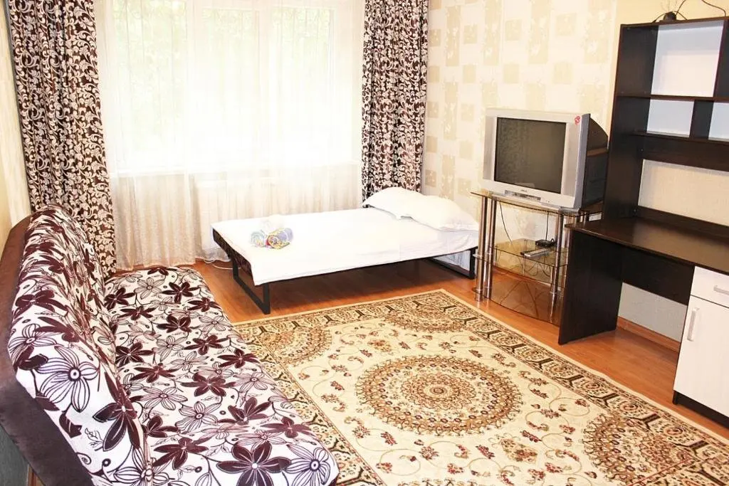 Алматы: Apartment on 20 Line, 44