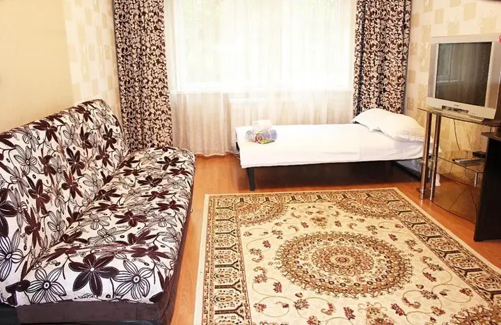 Алматы: Apartment on 20 Line, 44