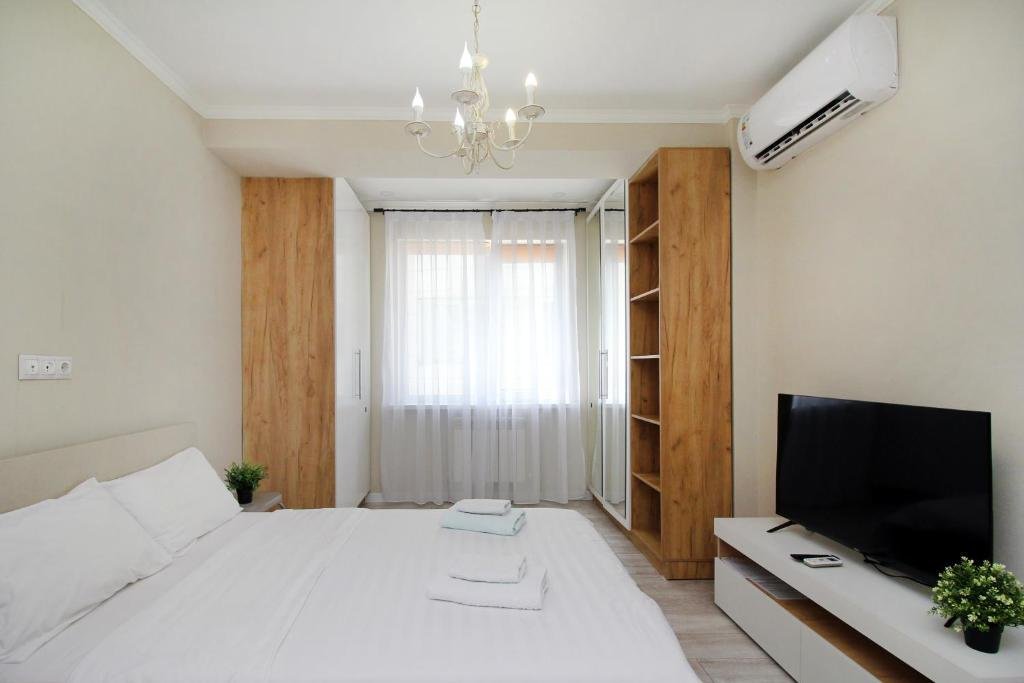 Алматы: Studio in the center