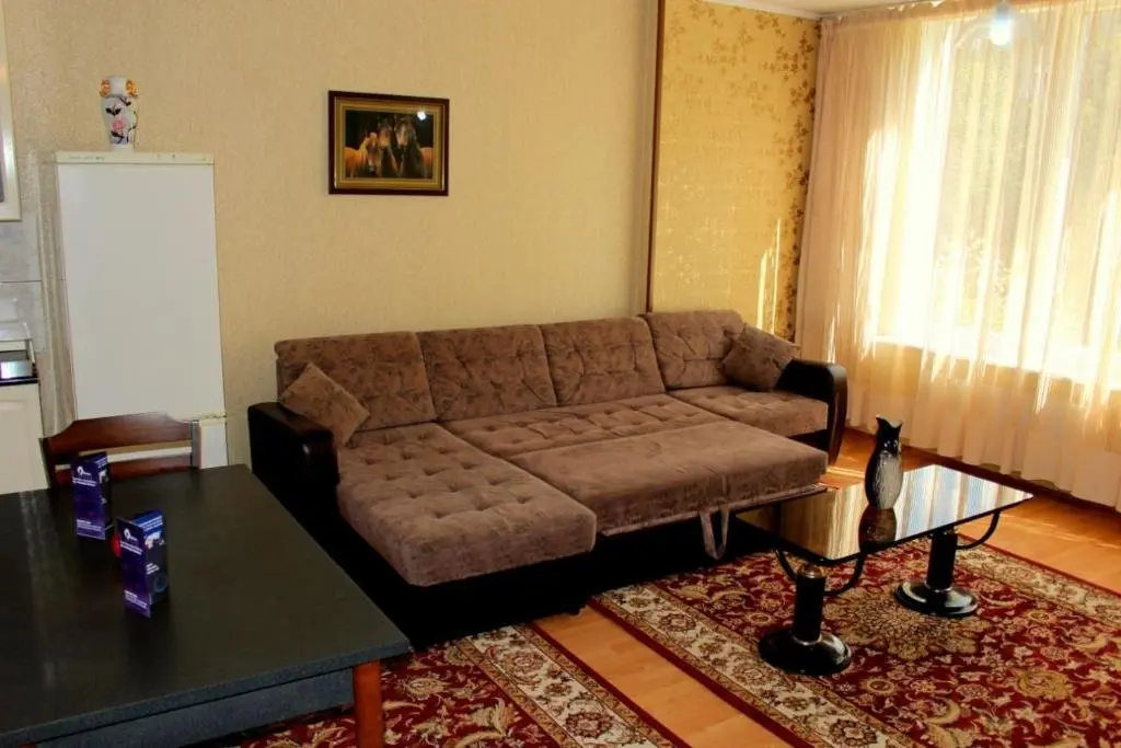 Алматы: Cozy 3 rooms apartment in the center of Almaty