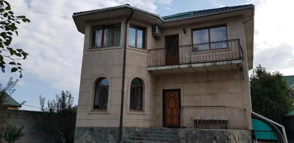 Алматы: ARMAN Guest house