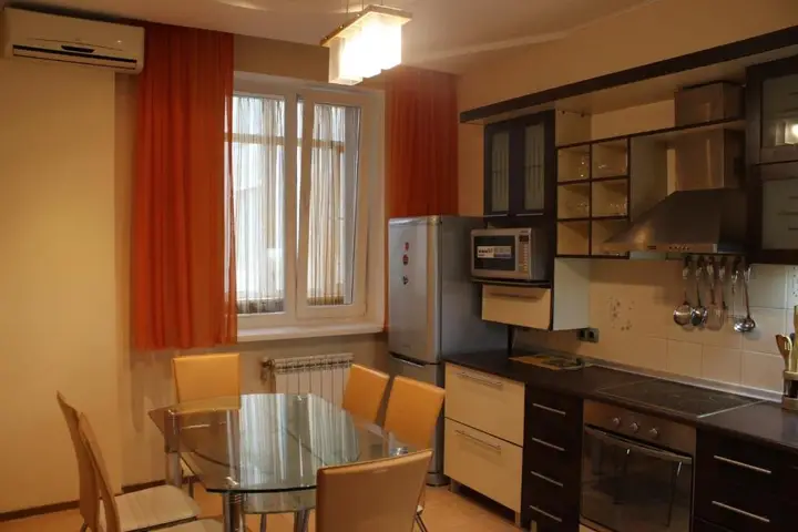 Алматы: Apartment on Dostyk 162-87
