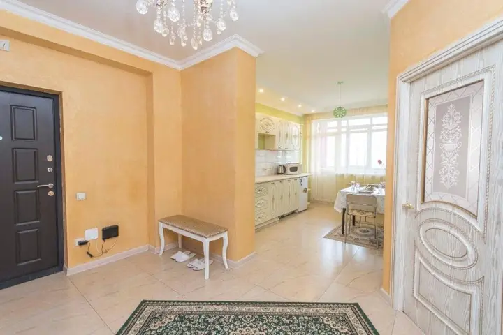 Алматы: Apartment on Seyfulina 589a