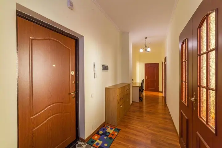 Астана: Apartment on Turkistan 8