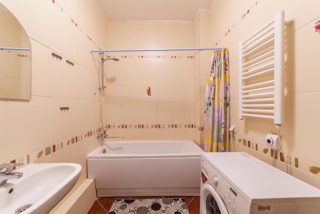 Астана: Apartment on Turkistan 8