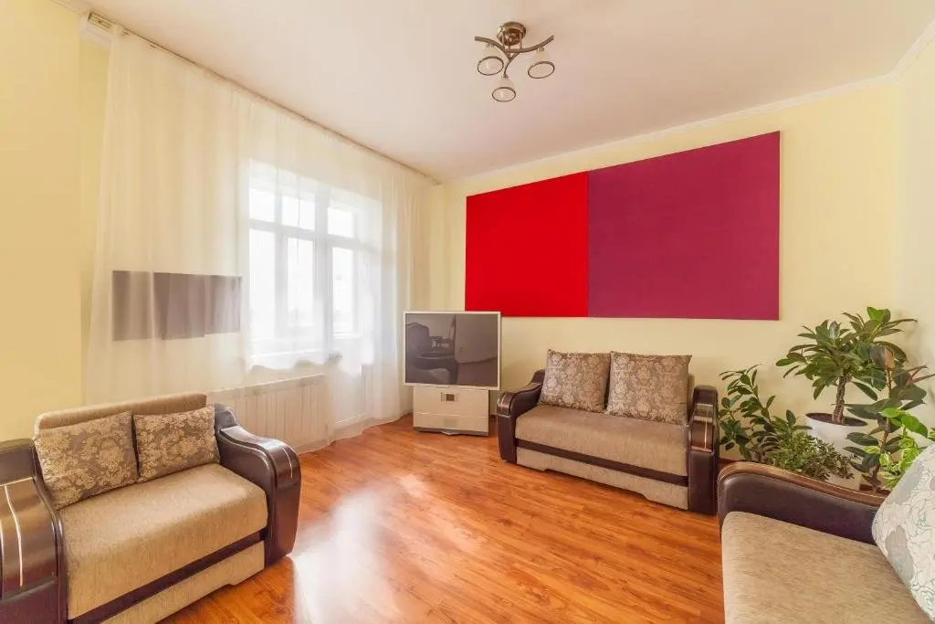 Астана: Apartment on Turkistan 8