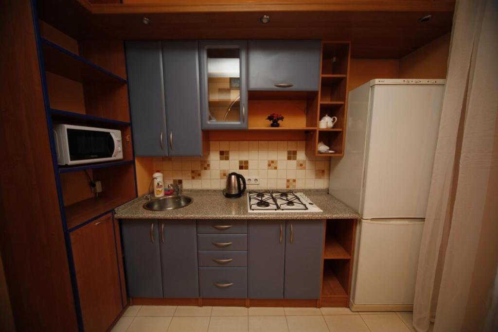 Алматы: Apartments On Furmanova 77