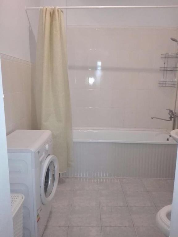 Алматы: Apartment on Mkr Mamyr 3