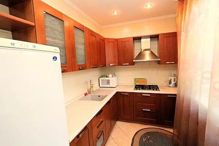 Алматы: Apartments On Furmanov 235