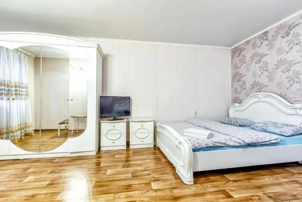 Алматы: Cozy apartment in the city center. 405