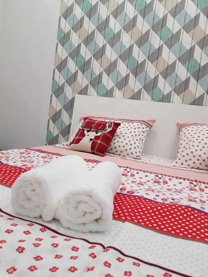 Кемерово: Apartment on 2-ya Zarechnaya 11