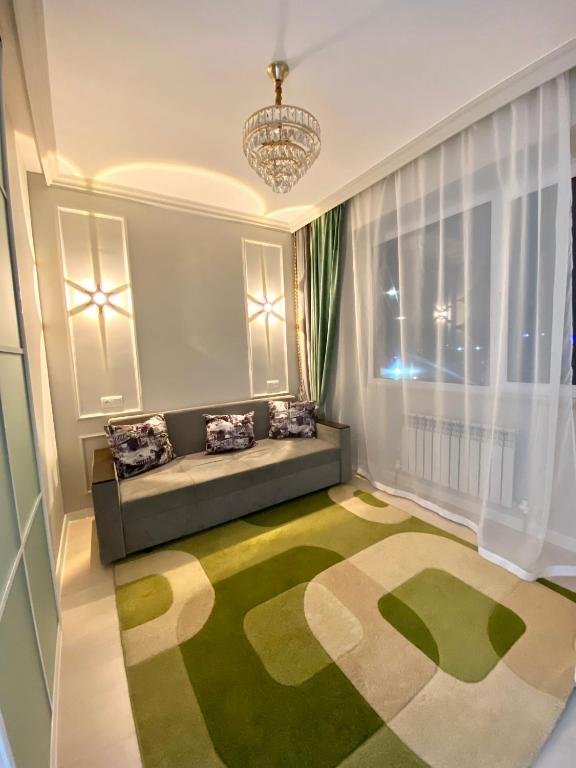 Алматы: Comfortable apartment on Tole bi 285/8