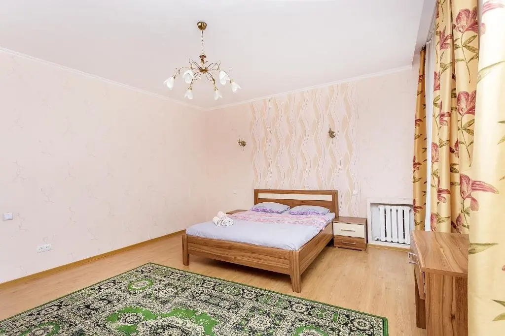 Астана: 3 Bedroom Apartments On Sarayshik