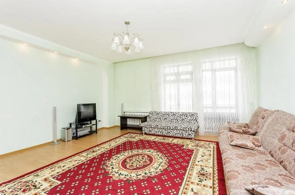Астана: 3 Bedroom Apartments On Sarayshik