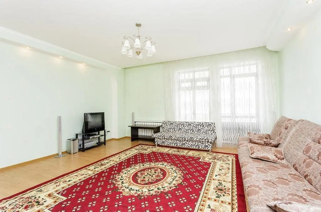 Астана: 3 Bedroom Apartments On Sarayshik