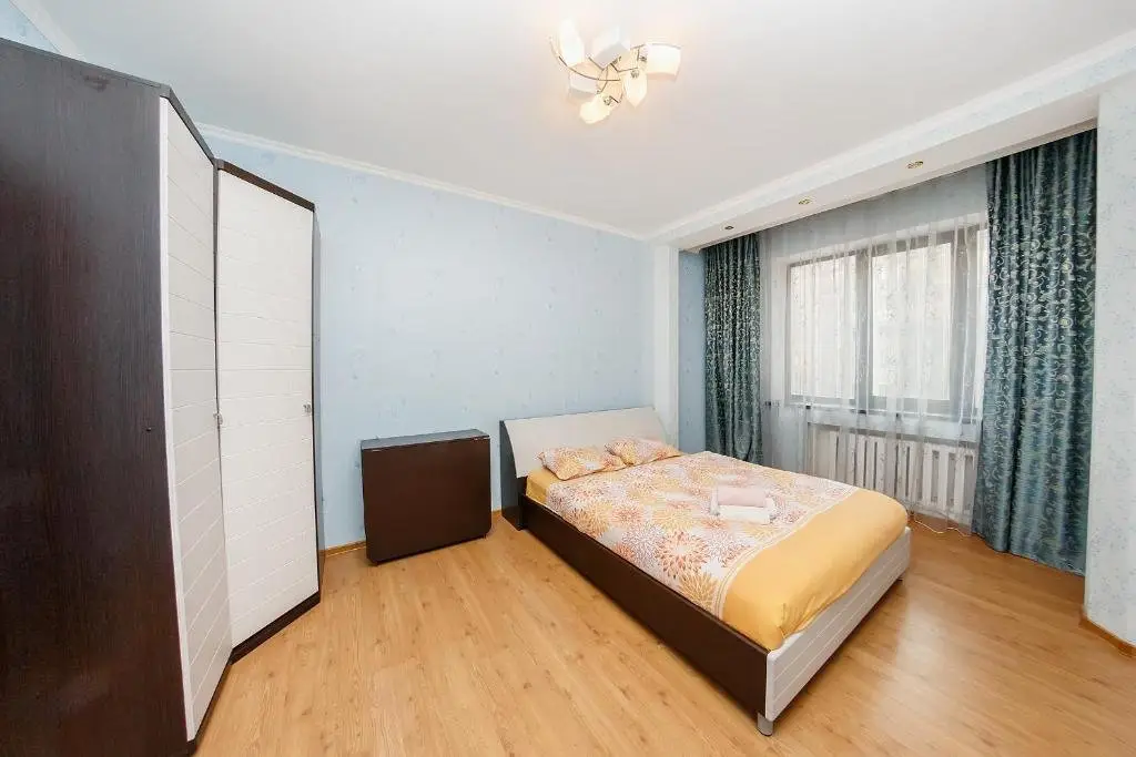 Астана: 3 Bedroom Apartments On Sarayshik