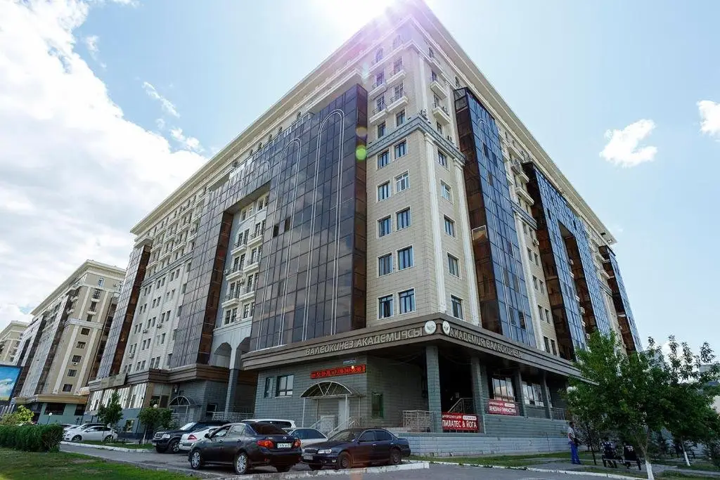 Астана: 3 Bedroom Apartments On Sarayshik